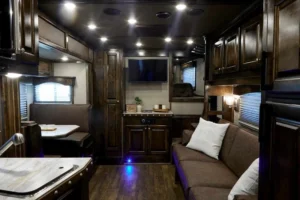 Read more about the article Why Choose a Trailer with an Outlaw Conversions?