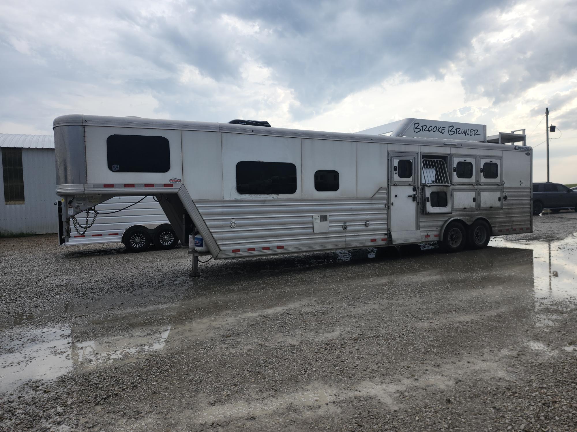 2021 Cimarron 4 Horse Slant Load With 21' Outlaw Conversions